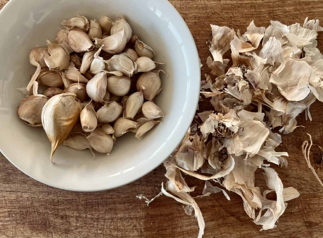 Garlic cloves peel ready for planting